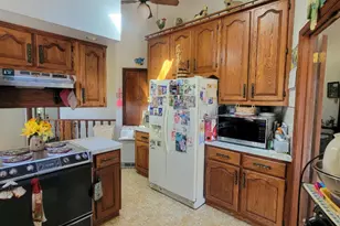 1670 Erie Ct, Effort, PA 18330 - Photo 6