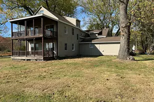 121 Schoonover Ln, East Stroudsburg, PA 18301 - Photo 1