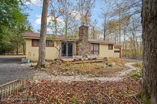 4128 Hemlock Trail, Pocono Pines, PA 18350 - Photo 2