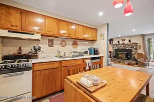 4128 Hemlock Trail, Pocono Pines, PA 18350 - Photo 18