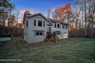 2214 Vista Cir, East Stroudsburg, PA 18302 - Photo 2