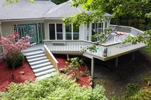 23 Sleepy Hollow Ln, East Stroudsburg, PA 18302 - Photo 1