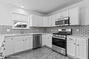1123 Chickadee Dr, Pocono Summit, PA 18346 - Photo 12