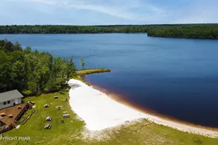 1123 Chickadee Dr, Pocono Summit, PA 18346 - Photo 40