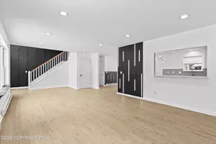 1123 Chickadee Dr, Pocono Summit, PA 18346 - Photo 8