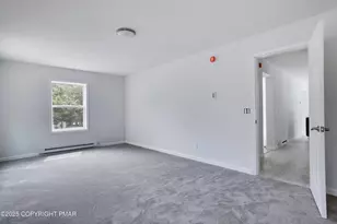 458 Country Pl Dr Dr, Tobyhanna, PA 18466 - Photo 12