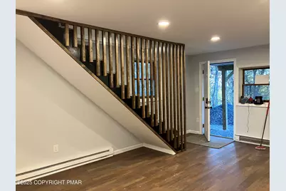  2096 Scarborough Way, Middle Smithfield, PA 18324 - Photo 6