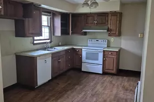 555 S Garfield Ave, Frackville, PA 17931 - Photo 4