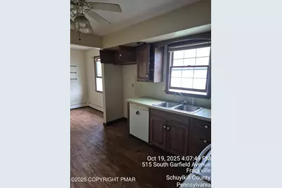  555 S Garfield Avenue, Frackville, PA 17931 - Photo 6