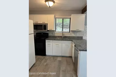  5031 Woodbridge Drive, Bushkill, PA 18324 - Photo 6