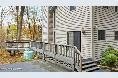  262 Fawn Lake Drive, Hawley, PA 18428 - Photo 6