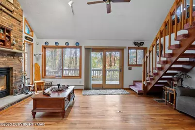  262 Fawn Lake Drive, Hawley, PA 18428 - Photo 10