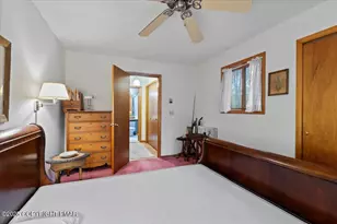 262 Fawn Lake Dr, Hawley, PA 18428 - Photo 18