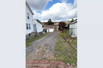  428 E Ridge Street, Lansford, PA 18232 - Photo 10