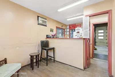  399 Oak Street, East Stroudsburg, PA 18301 - Photo 6