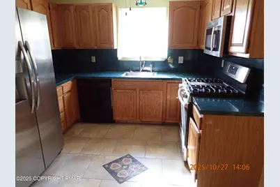  1131 Thunder Drive, Pocono Summit, PA 18346 - Photo 8