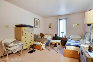 385 Saunders Dr, Bushkill, PA 18324 - Photo 14