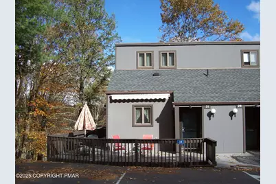  31 Middle Village Way, Tannersville, PA 18372 - Photo 2