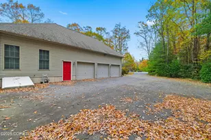 705 Garden Ct, East Stroudsburg, PA 18301 - Photo 8