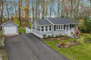 1249 Lexington Ave, Pocono Summit, PA 18346 - Photo 2