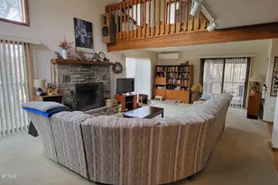 130 Bellingham Dr, Bushkill, PA 18324 - Photo 12