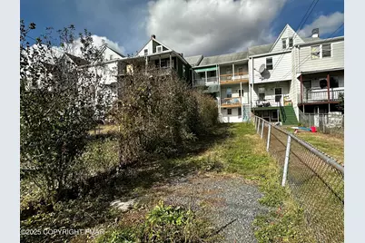  218 E Columbia Avenue, Mount Carmel, PA 17851 - Photo 22