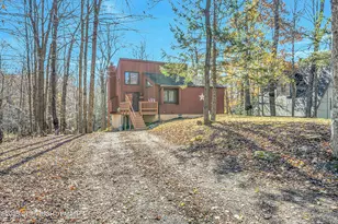 270 Trout Creek Dr, Pocono Lake, PA 18347 - Photo 6