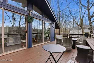 108 Black Bear Ln, Tobyhanna, PA 18466 - Photo 10