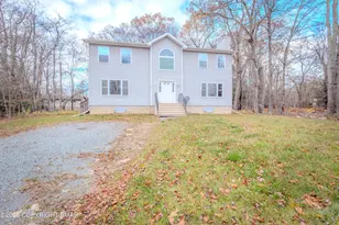 621 Washington Pl, Tobyhanna, PA 18466 - Photo 1