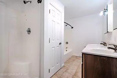  621 Washington Place, Tobyhanna, PA 18466 - Photo 32