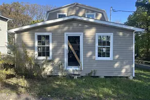 27 Sterling Rd, Mount Pocono, PA 18344 - Photo 1