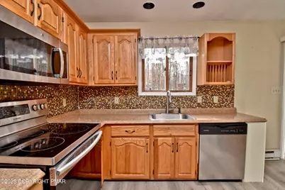  3282 Bluebird Drive, Bushkill, PA 18324 - Photo 10