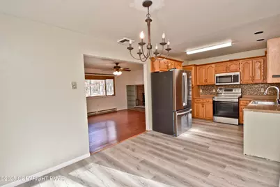  3282 Bluebird Drive, Bushkill, PA 18324 - Photo 6