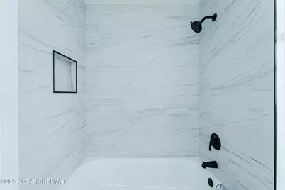  539 Country Place Drive, Tobyhanna, PA 18466 - Photo 38