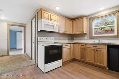  760 Hudson Street, Hawley, PA 18428 - Photo 8