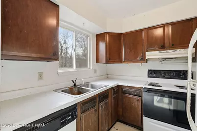  1247 Chateau Drive, East Stroudsburg, PA 18302 - Photo 8
