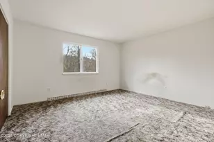 1247 Chateau Dr, East Stroudsburg, PA 18302 - Photo 14