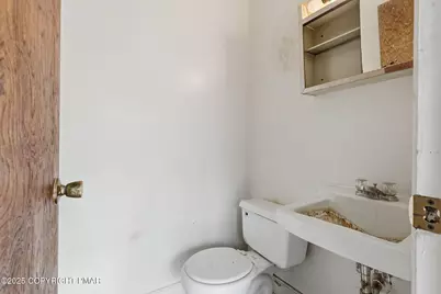  1247 Chateau Drive, East Stroudsburg, PA 18302 - Photo 12