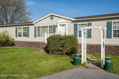  183 Greenbriar Drive, Bath, PA 18014 - Photo 6