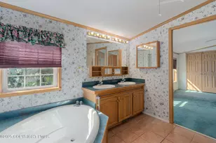 183 Greenbriar Dr, Bath, PA 18014 - Photo 42