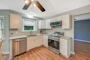 12 Kent Clarke Rd, Lake Harmony, PA 18624 - Photo 16