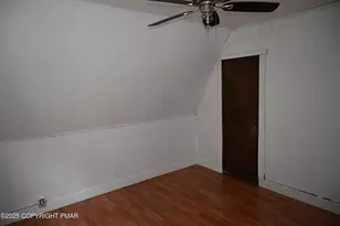 2215 Pennsylvania Ave, Martins Creek, PA 18063 - Photo 10