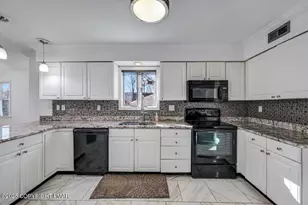 205 Regent St, Bushkill, PA 18324 - Photo 18