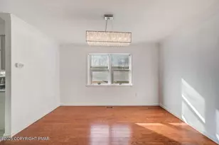 205 Regent St, Bushkill, PA 18324 - Photo 14