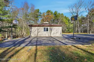 104 Scotch Pine Ct, Dingmans Ferry, PA 18328 - Photo 4