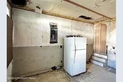  117 E Saylor Street, Mount Carmel, PA 17851 - Photo 8