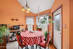 1392 Whispering Hills Ct, Effort, PA 18330 - Photo 10