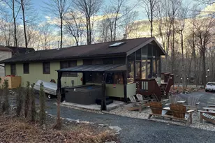 38 Mountain Glen Dr, Covington Township, PA 18424 - Photo 6