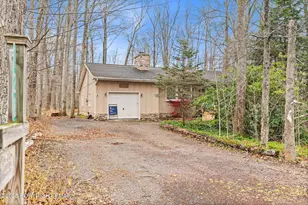 128 Winding Hill Rd, Pocono Pines, PA 18350 - Photo 2