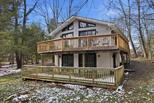 2167 Freedom Way, Pocono Summit, PA 18346 - Photo 2